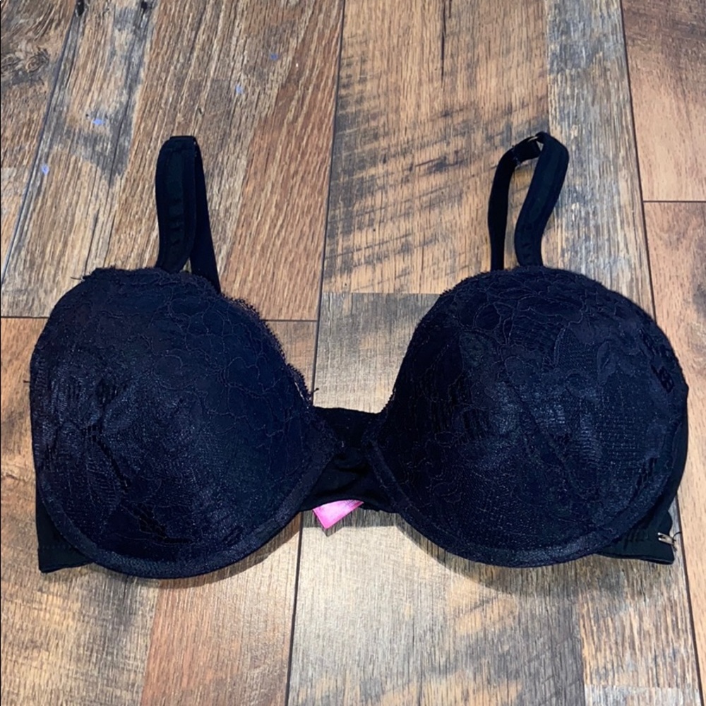 Black Lace Vince Camuto Bra 38D